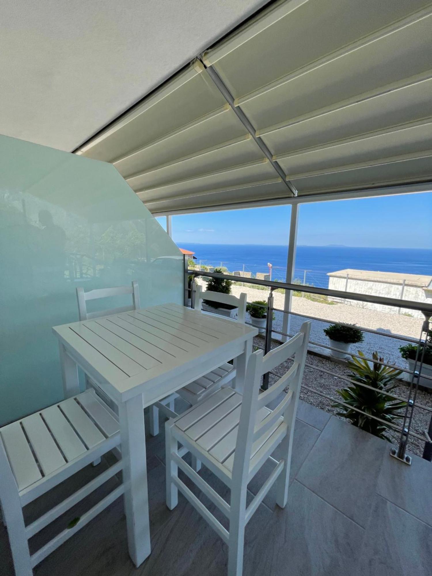 Orizzonte Blu Borsh Apartment Luaran gambar